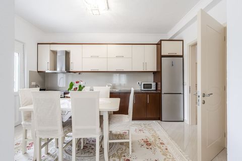 Fully-equipped kitchen and dining area