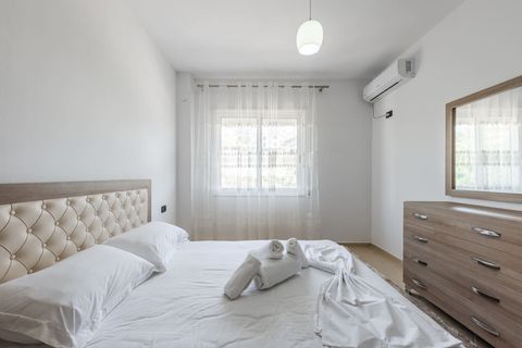 Bedroom with a double bed