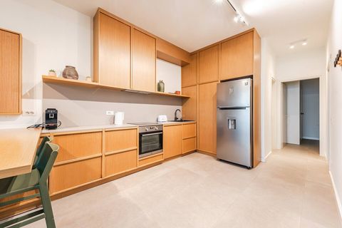 Fully Equipped Kithchen & Dining Area