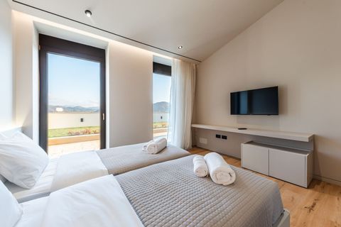 Bedroom 3 with 2 single beds