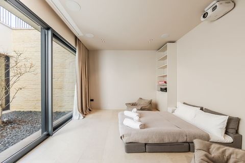 Bedroom 6 with 1 double bed (Movie theatre)