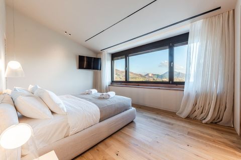 Bedroom 1 with 1 double bed