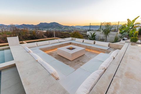 Patio 2 with fire pit