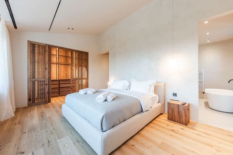 Bedroom 1 with 1 double bed