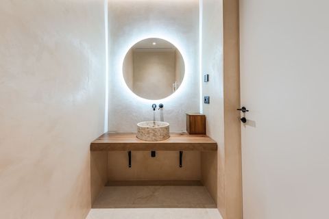 Half bathroom (Ground floor)
