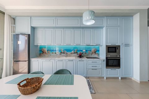 Fully-equipped kitchen and dining area