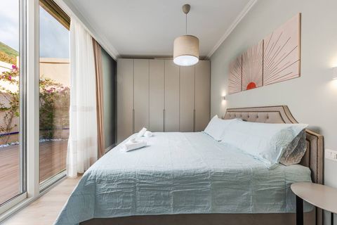 Bedroom 1 with a double bed (King size)