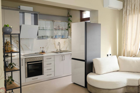 Fully-equipped kitchen