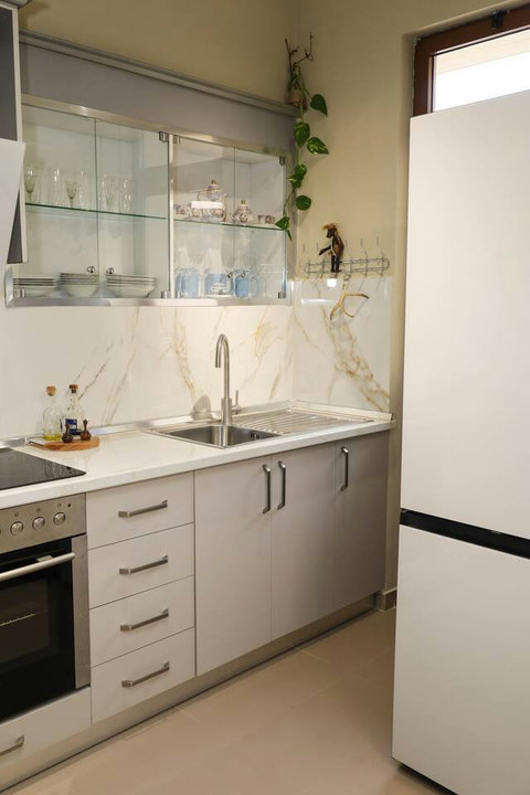 Fully-equipped kitchen details