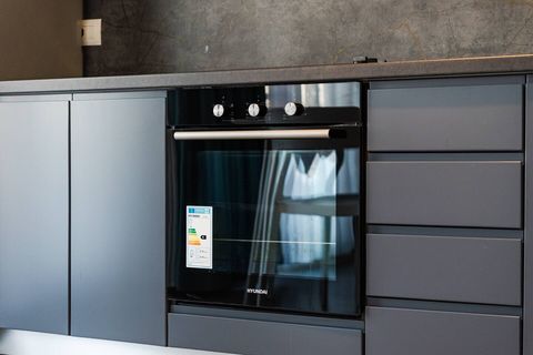 Fully-equipped kitchen details