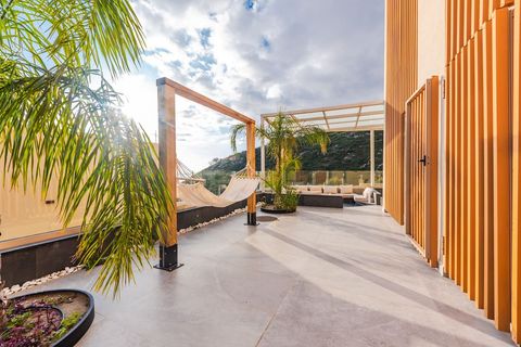 Hammock and firepit in the patio
