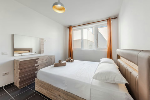 Bedroom with a double bed