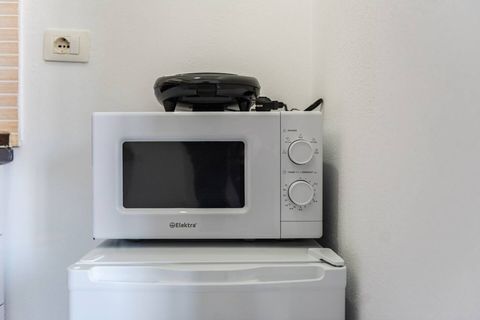 Fully-equipped kitchen details