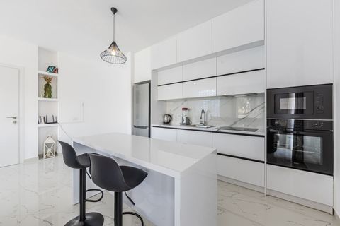 Fully-equipped kitchen