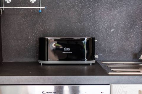 Fully-equipped kitchen details