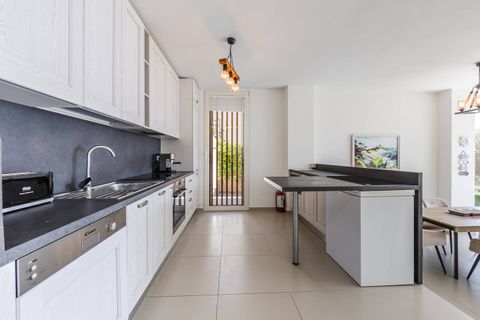 Fully-equipped kitchen