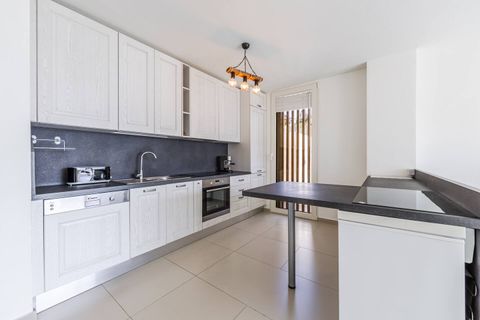 Fully-equipped kitchen