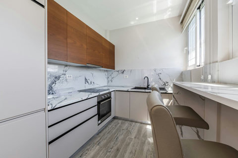 Fully-equipped kitchen