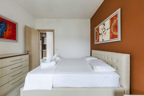 Bedroom with a double bed