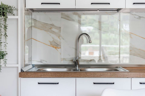 Fully-equipped kitchen details