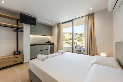 Bedroom with a double bed