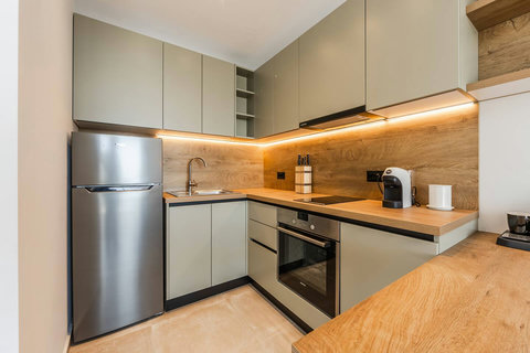 Fully-equipped kitchen