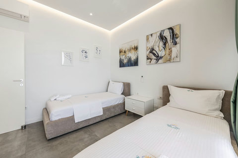 Bedroom 3 with two single beds