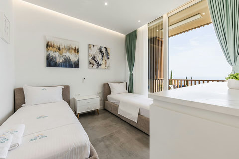 Bedroom 3 with two single beds