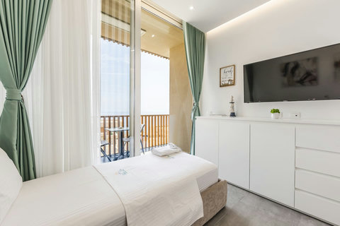 Bedroom 3 with two single beds