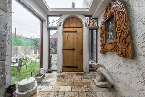 Hallway - Front door
