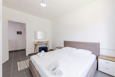 Bedroom with a double bed