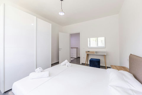 Bedroom with a double bed