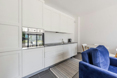 Fully-equipped kitchen