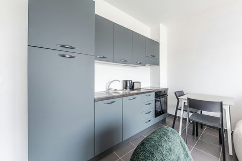 Fully-equipped kitchen