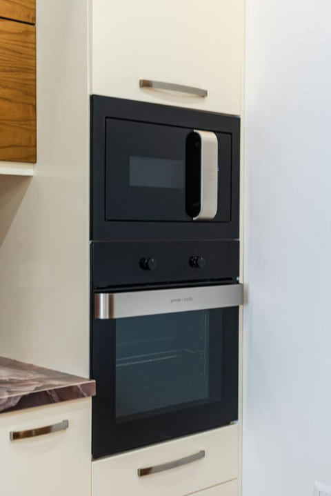 Fully-equipped kitchen details