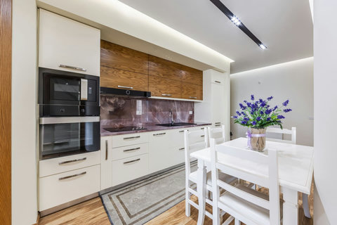 Fully-equipped kitchen