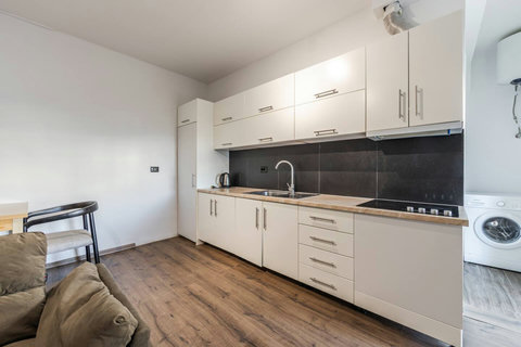 Fully-equipped kitchen