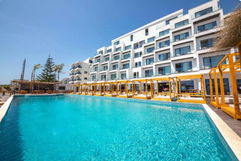 Pool (resort access)