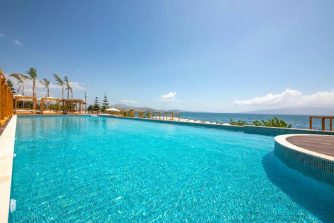 Pool (resort access)