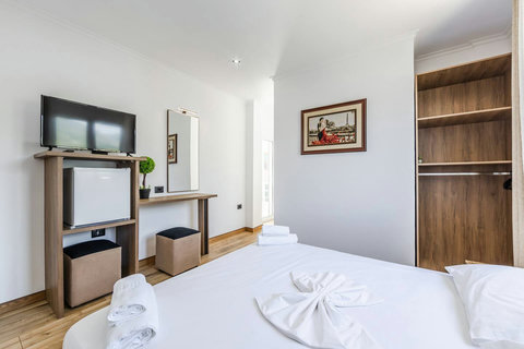 Bedroom with a double bed