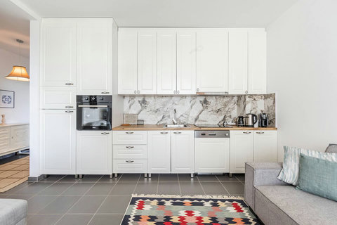 Fully-equipped kitchen