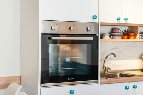 Fully-equipped kitchen details