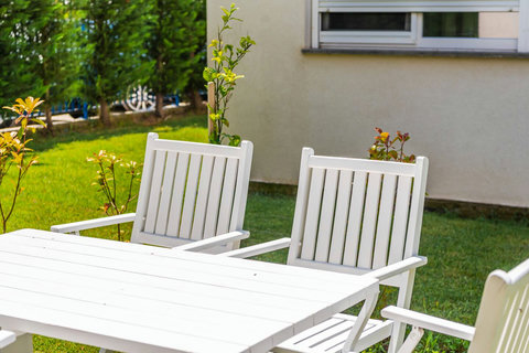Outdoor dining area details
