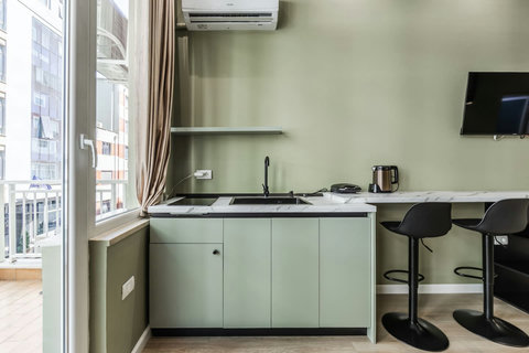 Fully-equipped kitchen