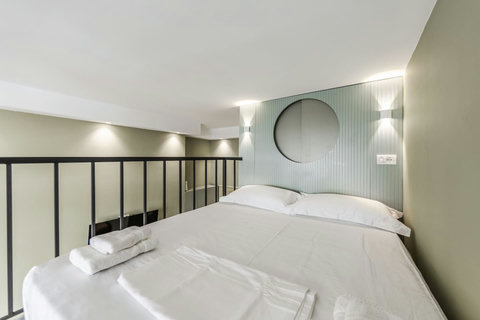 Bedroom with a double bed