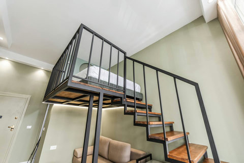 Stairs to the bedroom