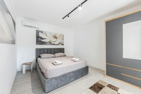 Bedroom with a double bed