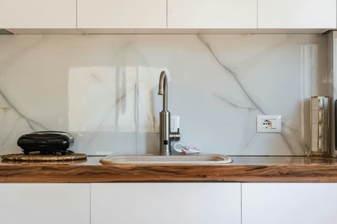 Fully-equipped kitchen details