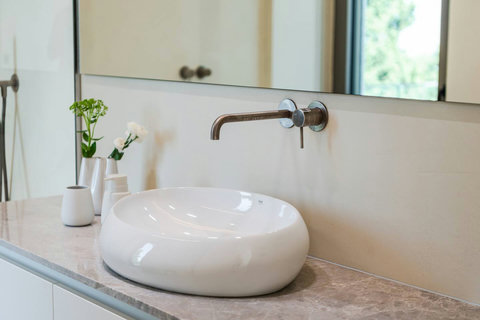 Bathroom 4 details (First floor)