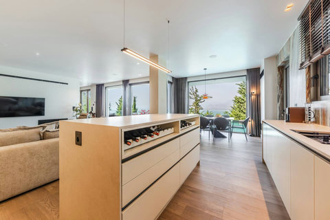 Fully-equipped kitchen